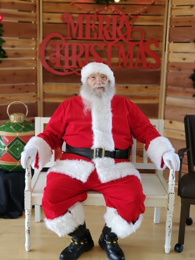 Gallery photo 7 of Santa Nicky