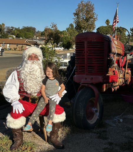 Gallery photo 6 of Santa Tommy