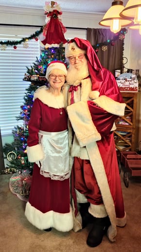Gallery photo 4 of Santa of Course