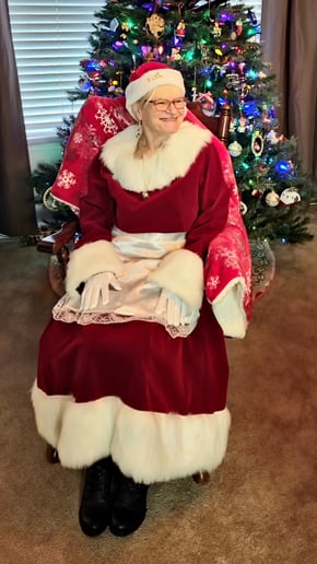 Gallery photo 5 of Santa of Course