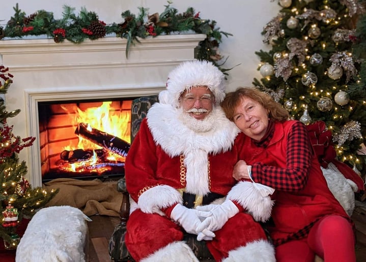 Gallery photo 3 of Santa Owen