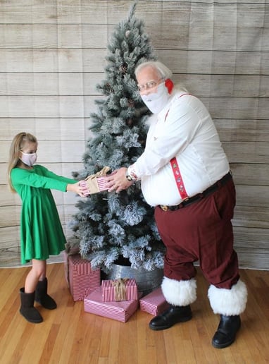 Gallery photo 6 of Santa Owen