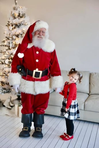 Gallery photo 8 of Cincy Santa
