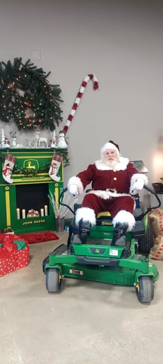 Gallery photo 7 of Santa Pat