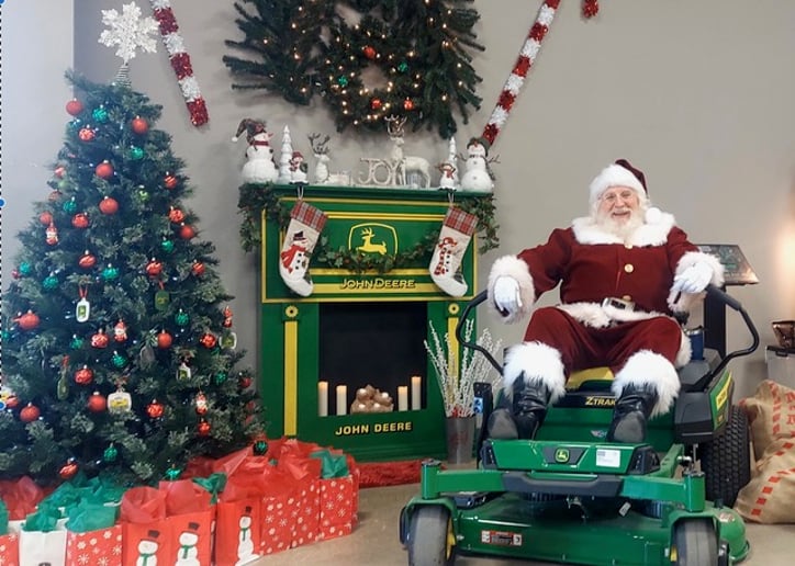 Gallery photo 8 of Santa Pat