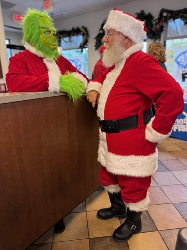 Gallery photo 5 of Santa Pat