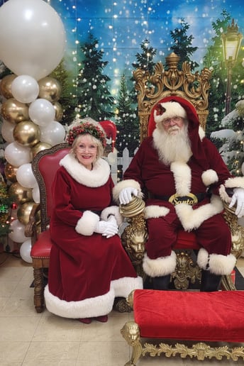 Gallery photo 2 of Santa Pete North Pole