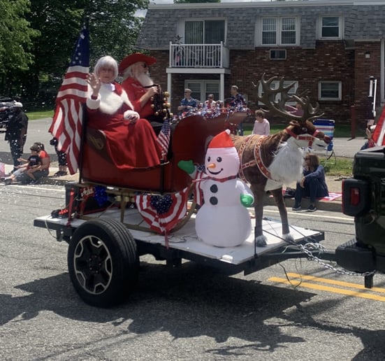 Gallery photo 10 of Santa Phil, Mrs Claus and their Magic Tesla