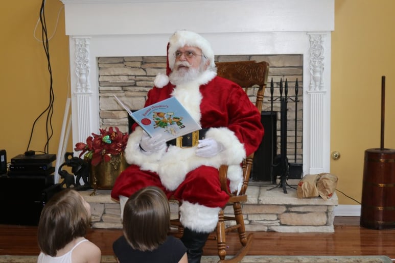 Gallery photo 1 of Santa Phil