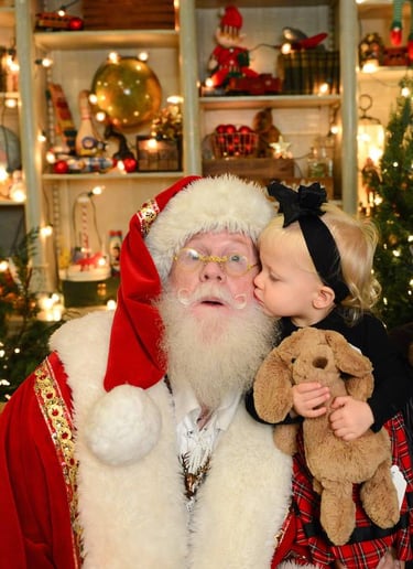 Gallery photo 7 of Santa Phil