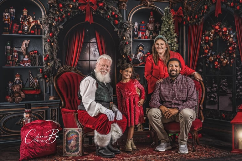Gallery photo 5 of Santa Phillip