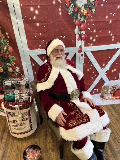 Gallery photo 2 of Santa Chuck