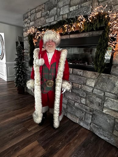 Gallery photo 2 of Santa Poynter
