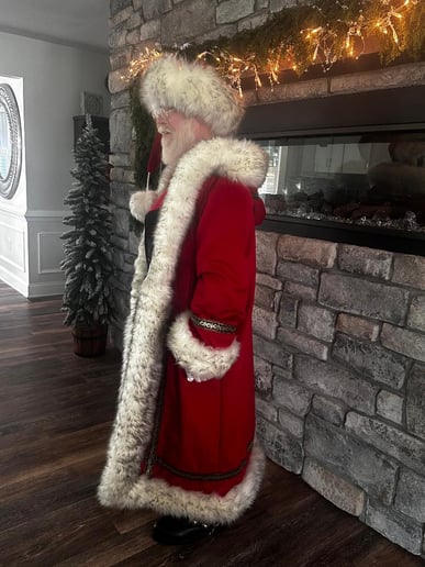 Gallery photo 4 of Santa Poynter