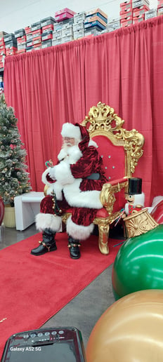 Gallery photo 12 of Santa Q
