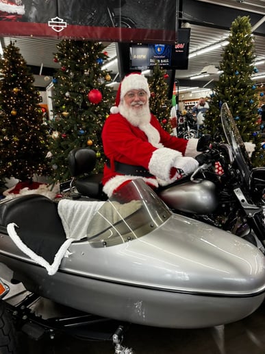 Gallery photo 6 of Santa Randy