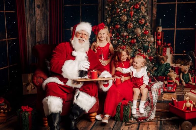 Gallery photo 7 of Santa Reed