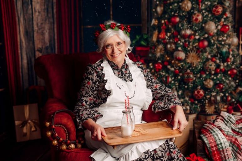 Gallery photo 10 of Santa Reed