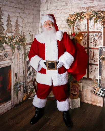 Gallery photo 1 of Santa Rich