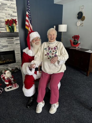 Gallery photo 10 of Santa Rich