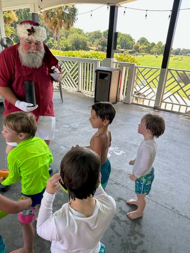 Gallery photo 3 of Santa Rich