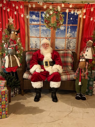 Gallery photo 8 of Santa Richard