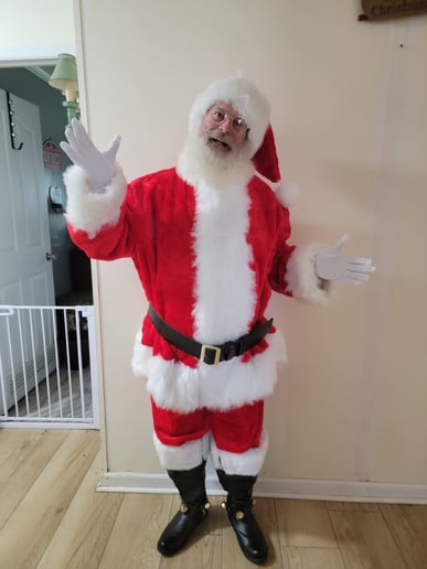 Gallery photo 15 of Santa Rick and Lisa