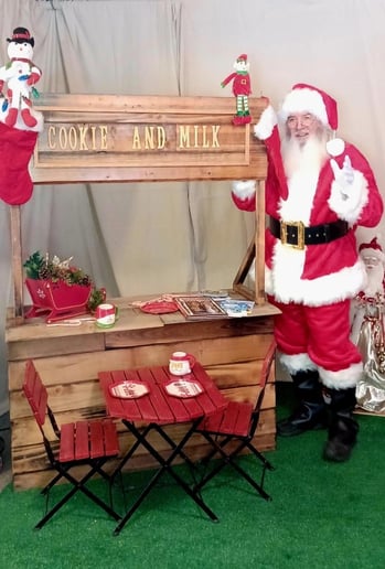 Gallery photo 7 of Santa Rick