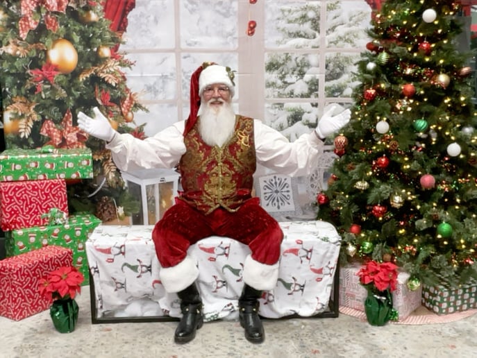 Gallery photo 1 of Santa Rick