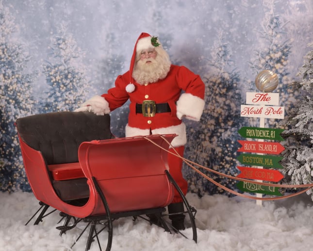 Gallery photo 9 of Santa Sean