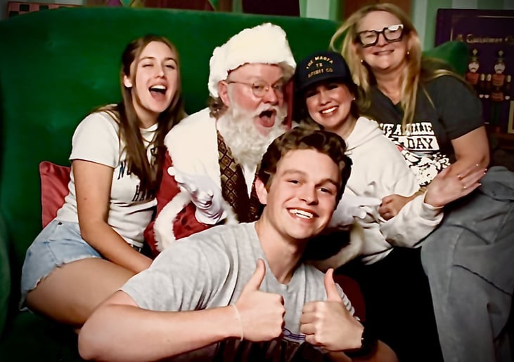 Gallery photo 5 of Santa Riley
