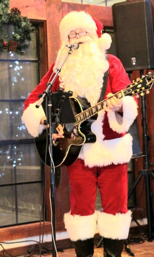Gallery photo 17 of Santa William