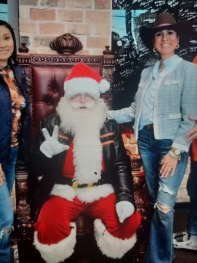 Gallery photo 2 of Santa William
