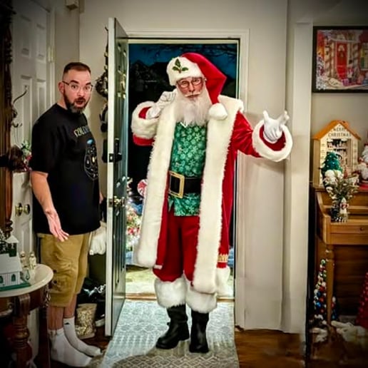 Gallery photo 8 of Ice Cream Santa