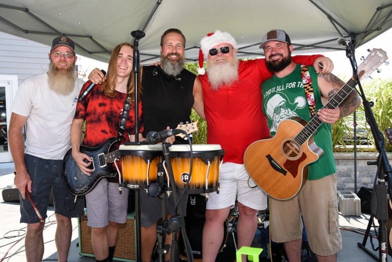 Gallery photo 6 of Santa Rob