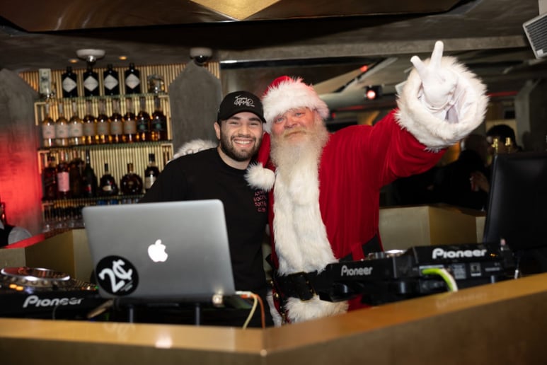 Gallery photo 9 of Santa Rob
