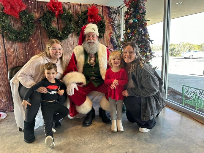 Gallery photo 3 of Santa Rob of Nashville
