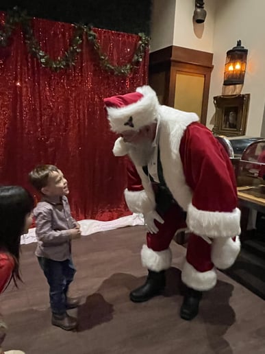 Gallery photo 5 of Santa Rob of Nashville