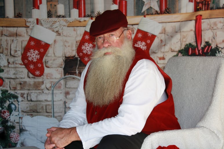 Gallery photo 5 of Jolly Santa Mike & Mrs. Misty Claus