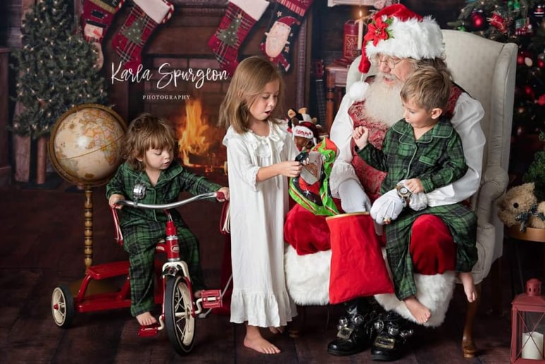 Gallery photo 8 of Santa Roger