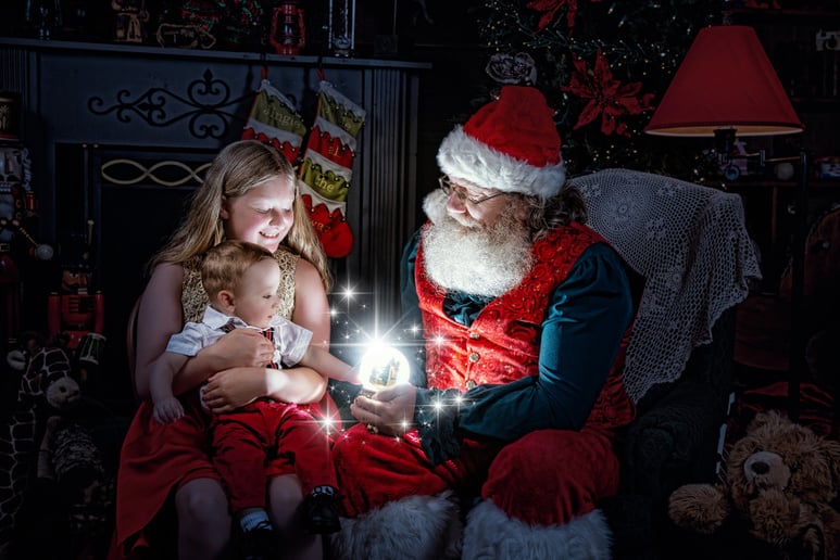 Gallery photo 3 of Santa Roger