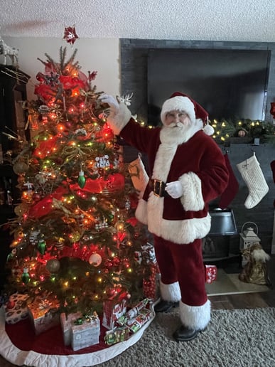 Gallery photo 2 of Santa Rodger