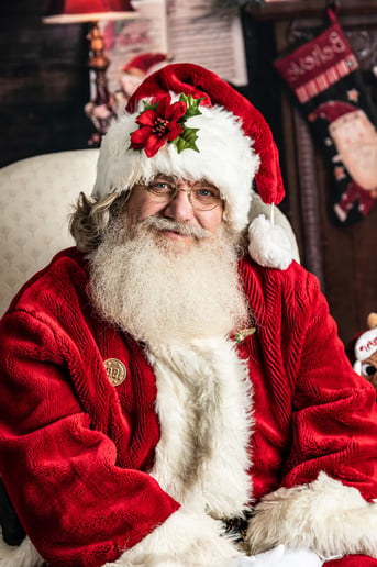 Gallery photo 5 of Santa Roger