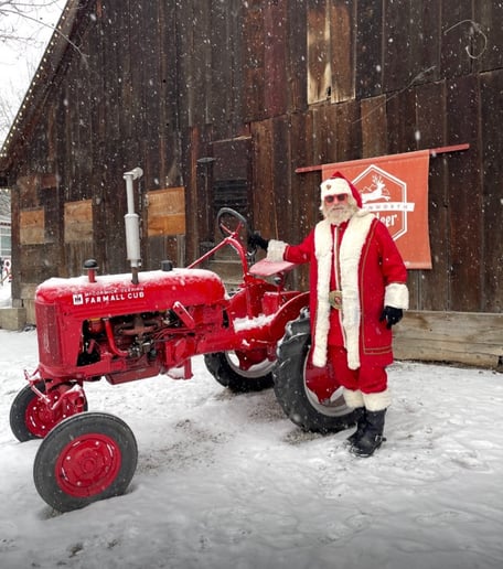 Gallery photo 6 of Santa Roger