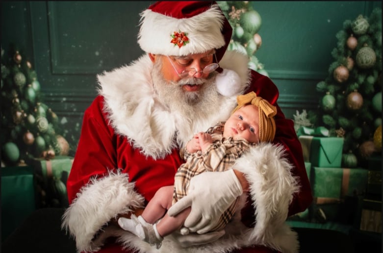 Gallery photo 6 of Santa Ron Bronson