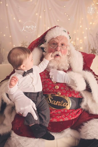Gallery photo 13 of Santa Ron & Mrs. Claus