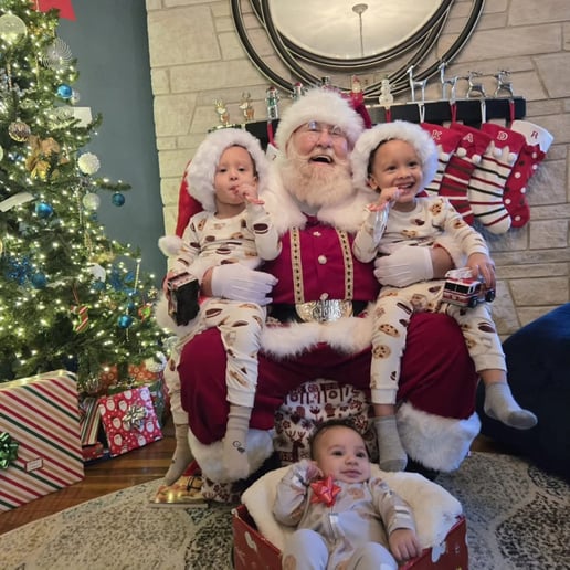 Gallery photo 10 of Santa Ross