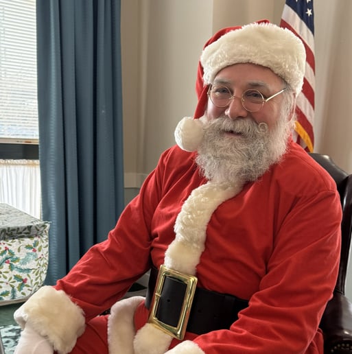 Gallery photo 3 of Santa Ross