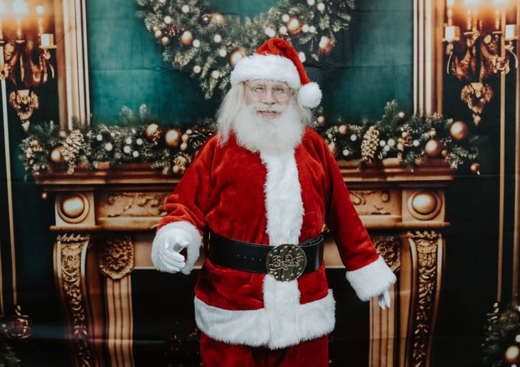Gallery photo 4 of Santa Russell