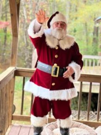 Gallery photo 1 of Santa Rusty